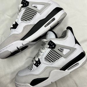 Retro 4 AIR JORDAN